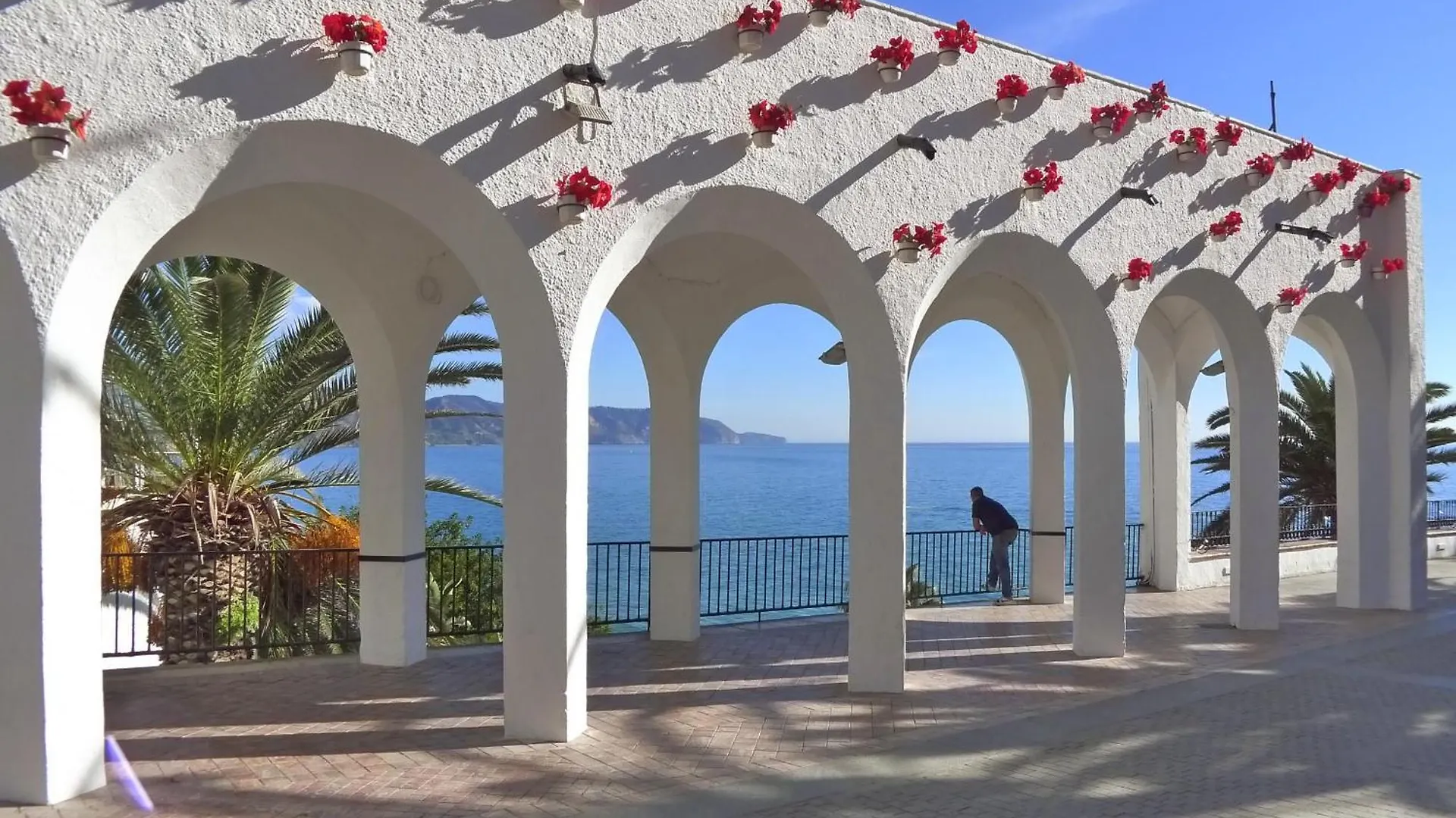 R1384 Casa Cleo Villa Nerja Spanje